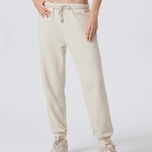 Vuori Women's Cream Jogger Pants